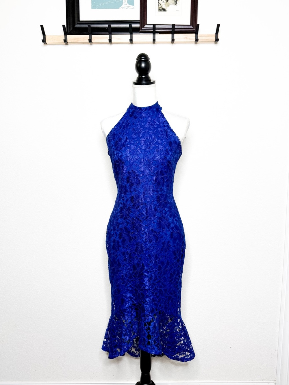 En Focus Studio Blue Lace Halter Mermaid Cut Midi Dress Size 4